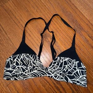 lululemon athletica Black and White Leaf-Print Wireless Bralette